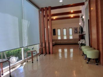 ばん皮膚科待合室