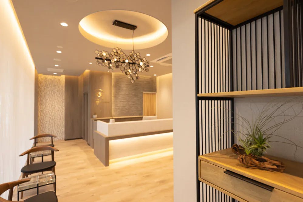 つだ美容外科クリニック待合室