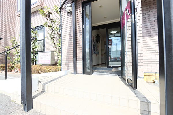 わたなべ皮ふ科エントランス