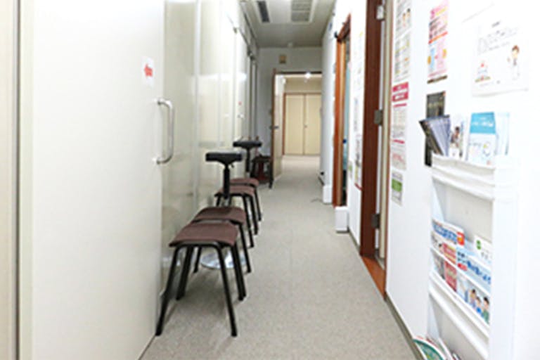 きたがわ内科クリニック待合室