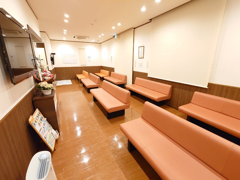 すずき皮ふ科クリニック待合