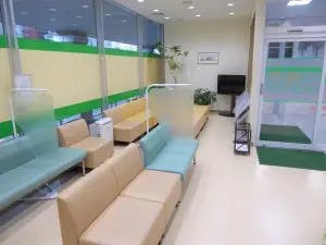 相模原ステーションクリニック待合室