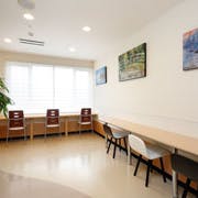 新琴似皮膚科スキンケアクリニック待合室1