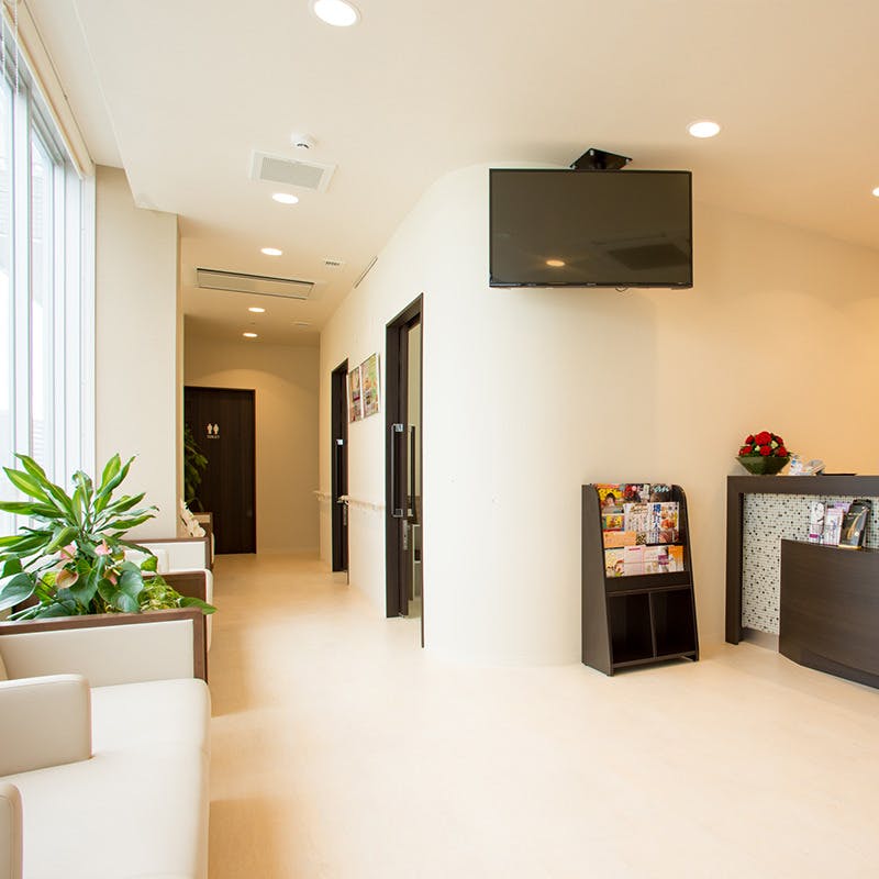 いずみ皮膚・形成外科クリニック待合室