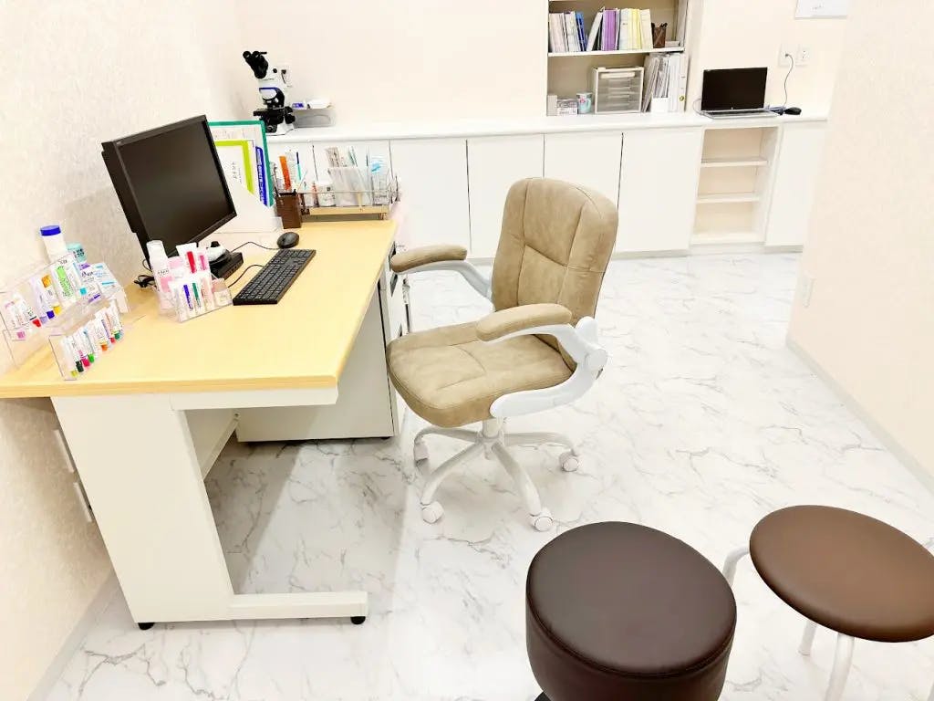 川口駅前タワー皮膚科診察室