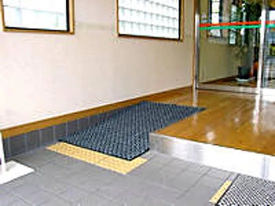 山口皮ふ科医院玄関