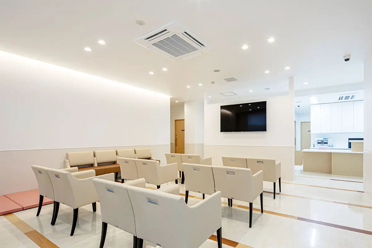 みうら皮フ科クリニック待合室