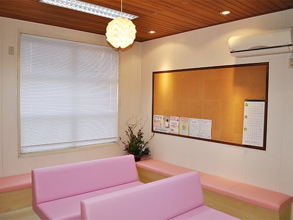 蓮田西口さくら内科クリニック待合室