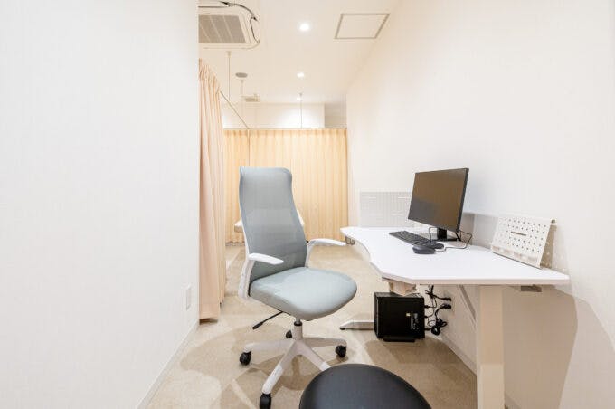 鼓滝皮膚科診察室