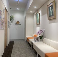 もりうち皮膚科医院_待合室②