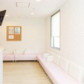 やまぐち呼吸器内科・皮膚科クリニック待合室