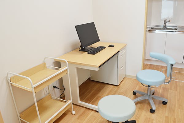 ここクリニック皮フ科アレルギー科診察室