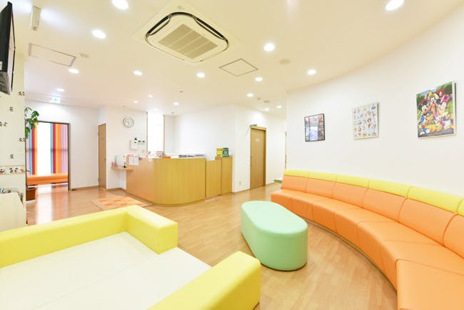 メディカルボックス東大和受付 待合室
