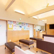 きしだ皮ふ科クリニック待合室