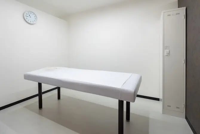 メンズエミナル 池袋東口院処置室