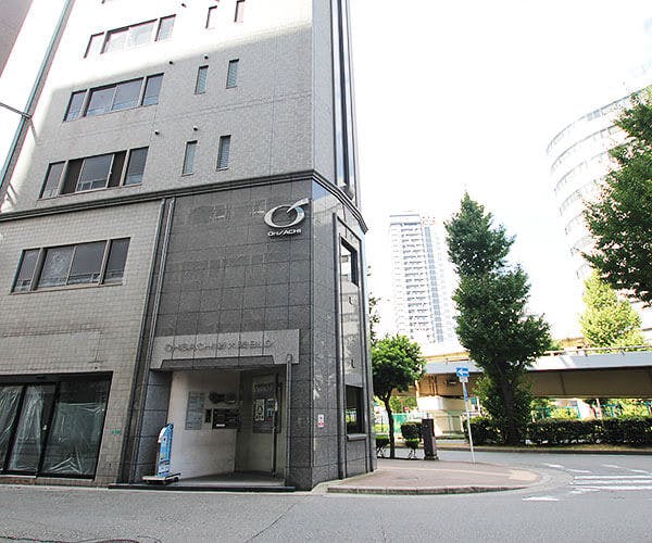 しんおおさかクリニック外観