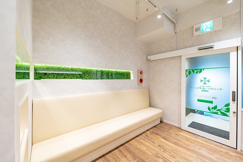 ヴァンヴェールクリニック 高槻院待合室