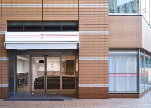 クリニックフォア 飯田橋院外観