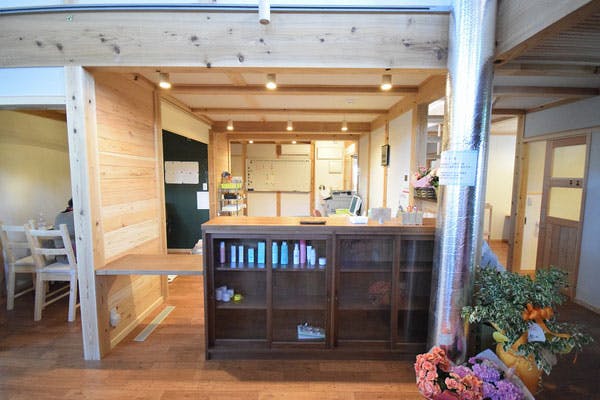 くるみ皮膚科待合室1