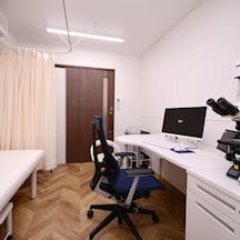 明大前皮フ科診察室