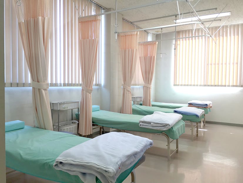 しもだファミリークリニック処置室