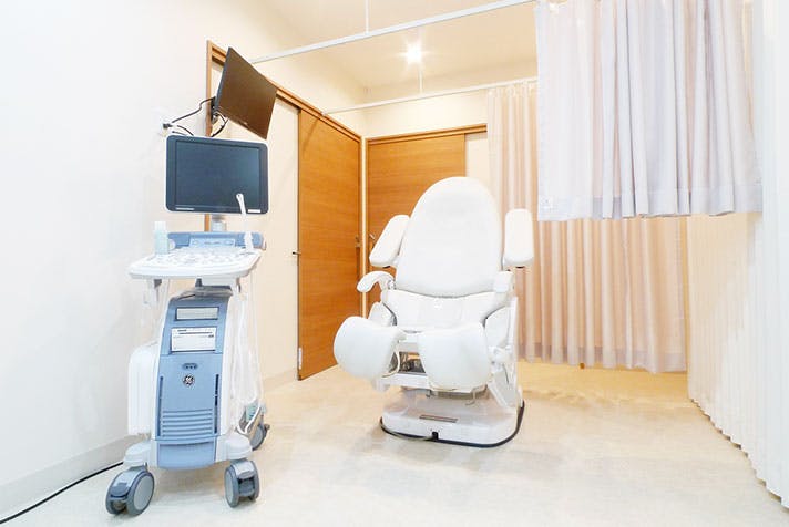 まきレディスクリニック施術室