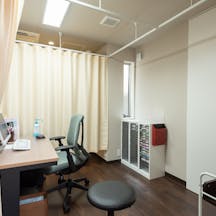 小田急相模原駅前皮膚科診察室