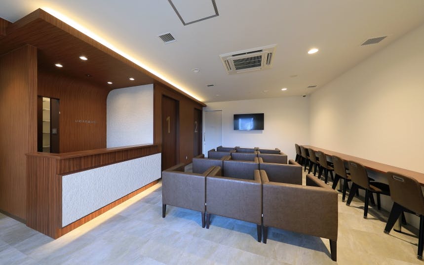 いのうえ皮ふ科待合室