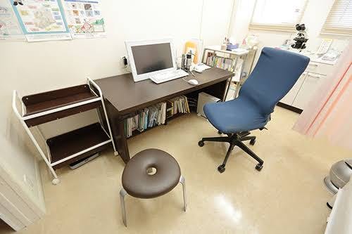 ながと皮膚科クリニック_診察室