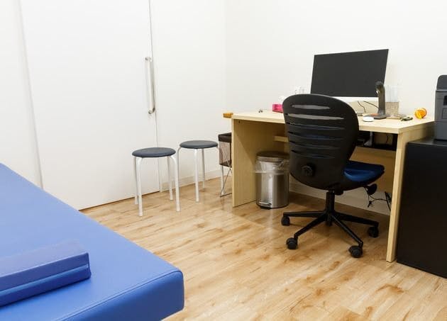 大森町駅前内科小児科クリニック診察室