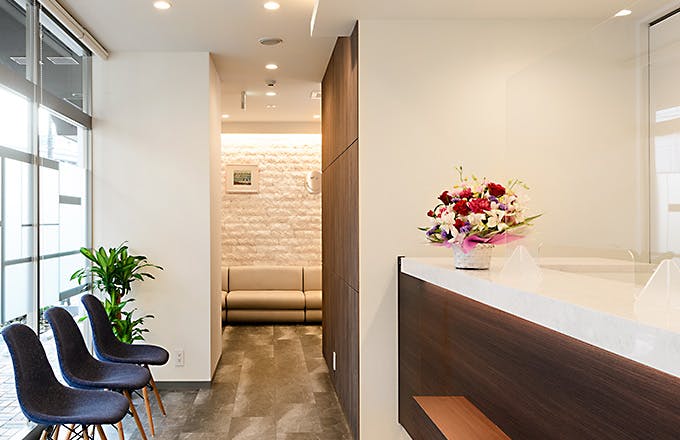 形成・美容外科エムズクリニック(M's clinic)待合室