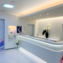 ゆみ皮膚科受付