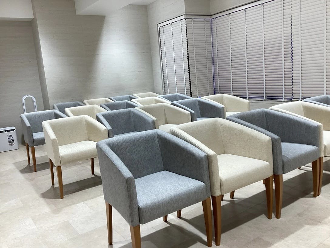 ブランクリニック 新宿院待合室