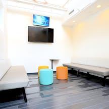 津かじわらクリニック待合室