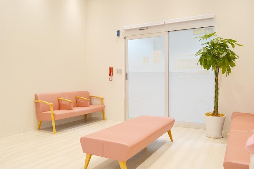 かつしかキュアクリニック待合室