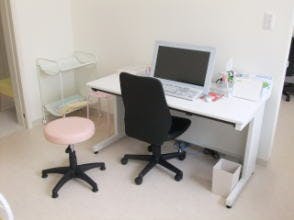 ちひろ皮ふ科クリニック診察室