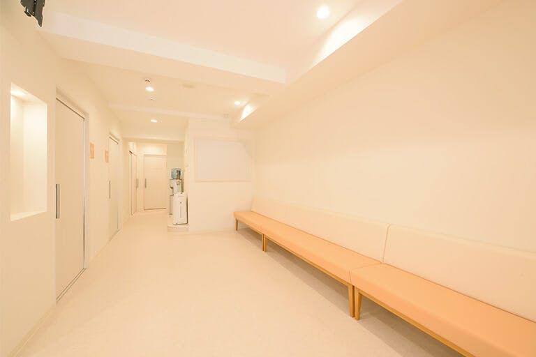 いけだ皮膚科クリニック待合室