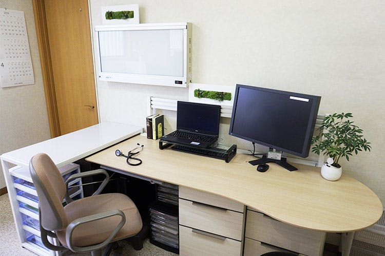 朝日中央診療所診察室