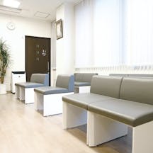 うちやま皮ふ科クリニック待合室