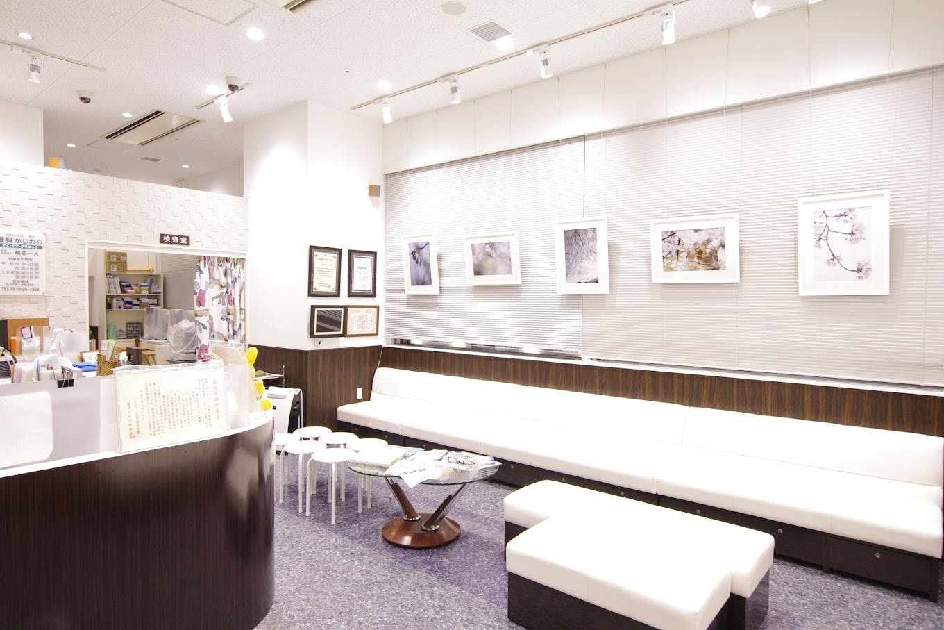 眼科かじわらアイ・ケア・クリニック待合室