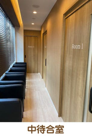 りんどう皮ふ科中待合室