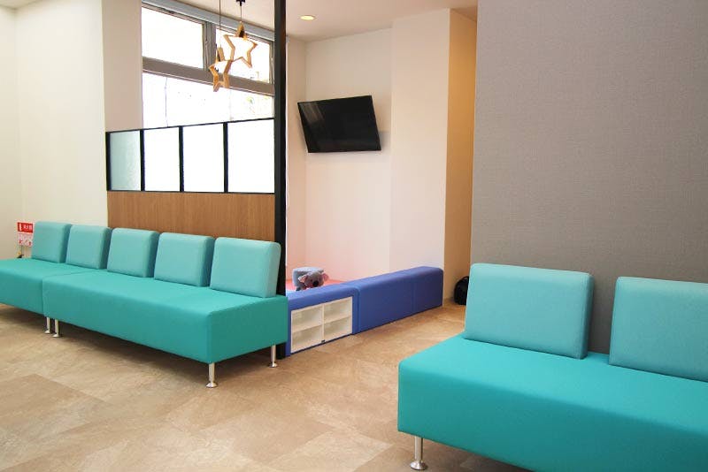 ゆう皮フ科クリニック待合室