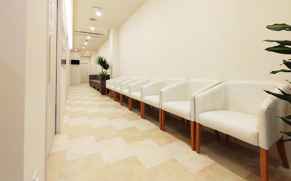 砂町あんず皮フ科待合室