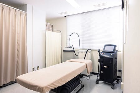 福岡美容皮膚科あやべクリニック施術室