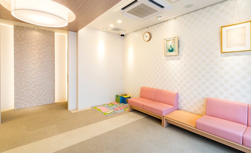 ななこレディースクリニック待合室