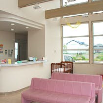 あさの皮フ科クリニック待合室