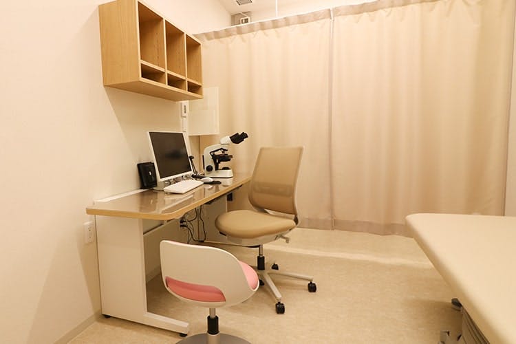 蒔田さとう皮フ科診察室