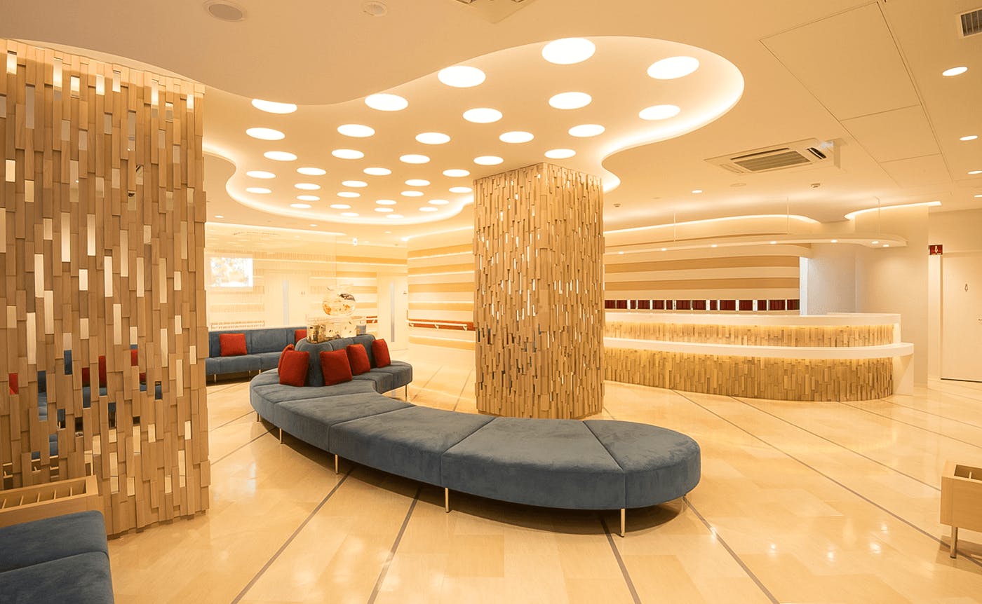 上野レディースクリニック待合室