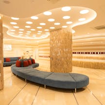 上野レディースクリニック待合室