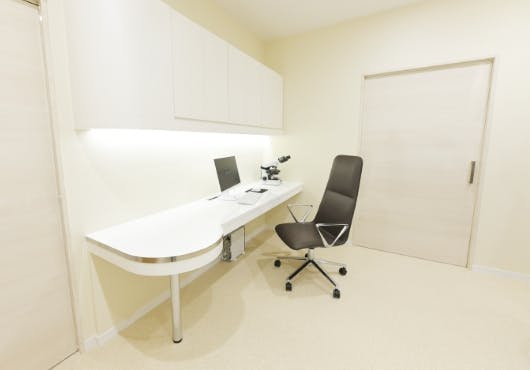 元町美容皮膚科クリニック診察室